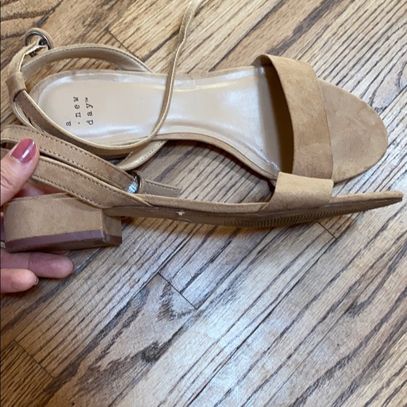 A new day flat ankle strap sandals barely worn - Picture 2 of 2